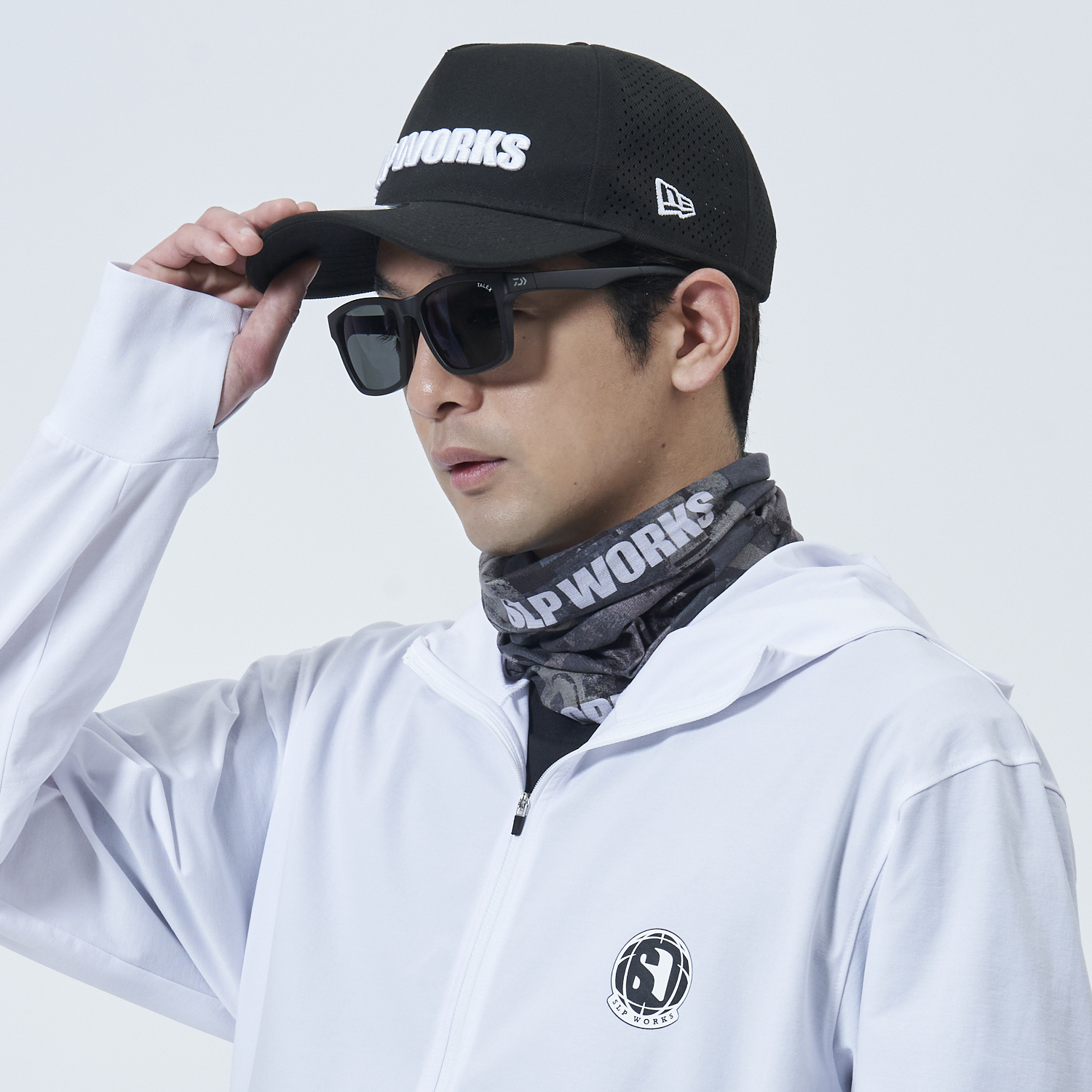 カーヴィNEW ERA × familiar 大人用 BLACK キ 2025年最新】ファミリア new eraの人気アイテム - メルカリ